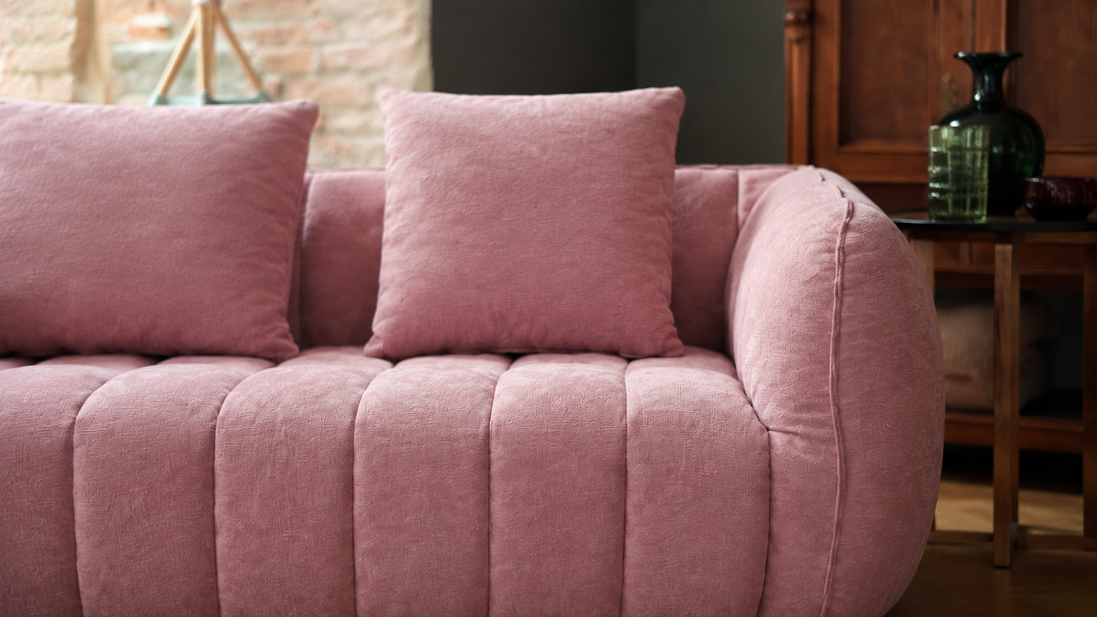 Pumpkin Loveseat